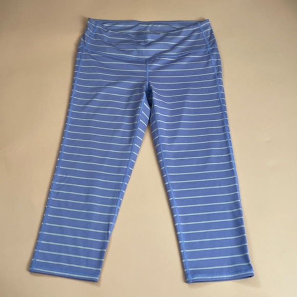 ATHLETA Chaturanga Capri Tights - Picture 2 of 10